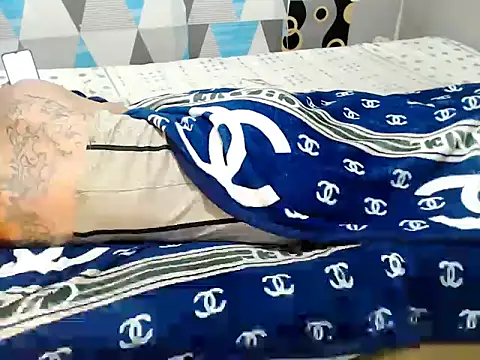 Trish_CurveCock Obrolan Langsung XXX