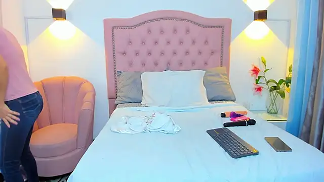 Paulynavera's Live XXX Chat