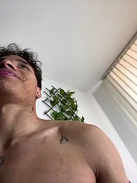 XXX chat uživo modela NelModel1