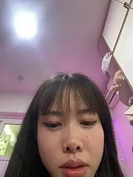 Lov3lily Chat XXX live