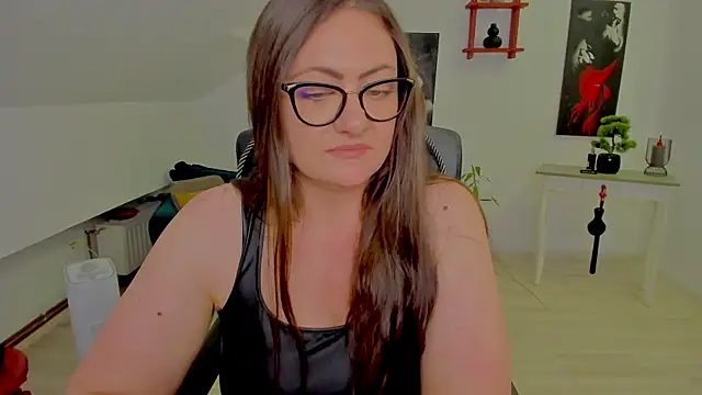 MistressDarrah Live XXX-Chat