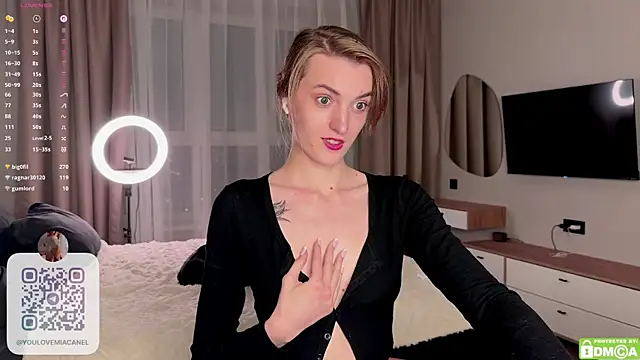 MiaKomoi: онлайн-секс-чат