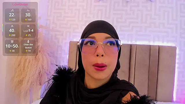 naishaa_ Adlı Modelin Canlı XXX Sohbeti