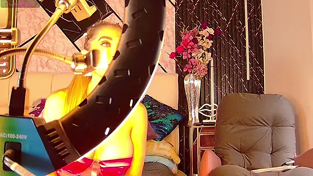 แชท XXX สดของ EvelinaGrey