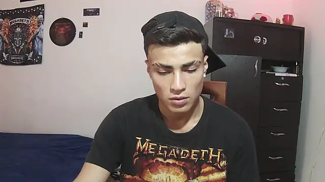 Chat +18 de Fenix_hardcock ao vivo