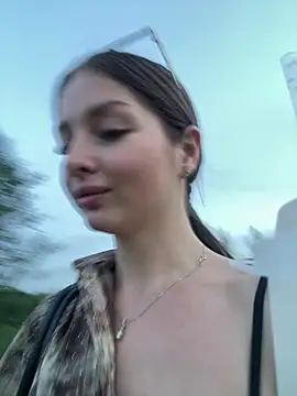 KrisMagnoly Chat XXX live