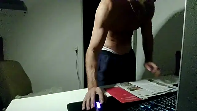Chatroom XXX en direct de alpha-hunk