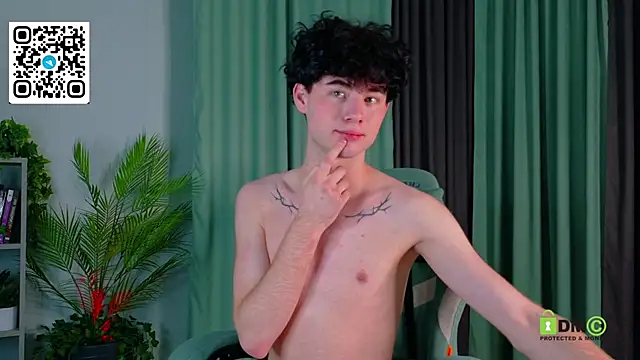 moon_Glowwn Live XXX chat