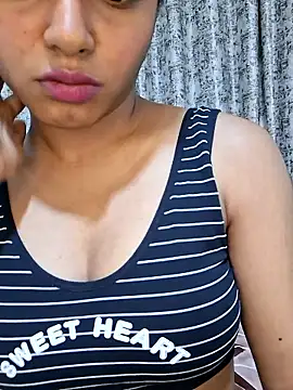 Akni_ 即時 XXX 聊天