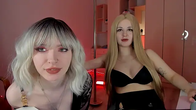 mollyposhh élő XXX-chatje