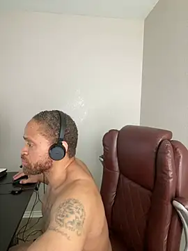 Czat XXX na żywo – Fathero1time
