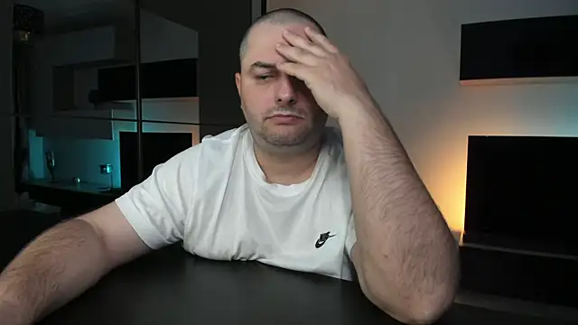 Chat +18 de DravenPeak ao vivo