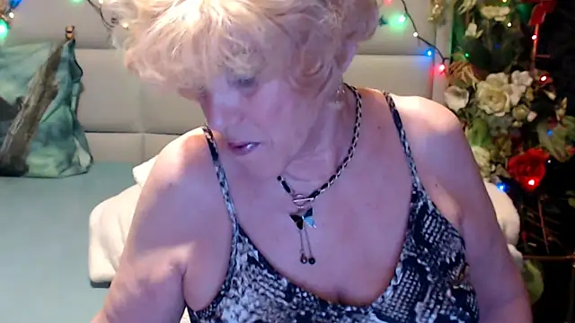 Chatroom XXX en direct de HappyWomanOn