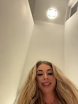 IsabellaEtthan's Live XXX Chat