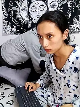 Chat XXX ao vivo de emily_n_abby