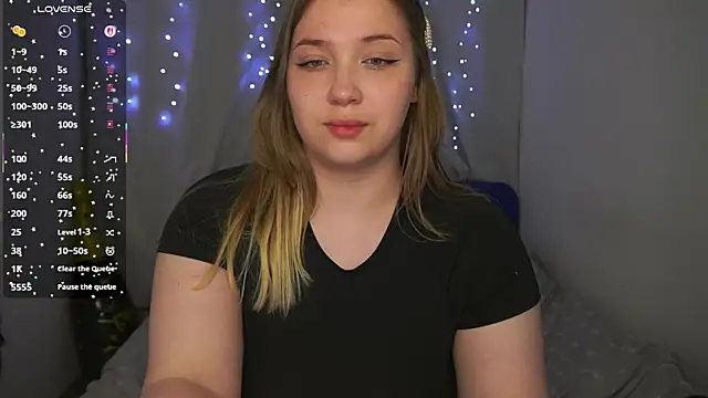 Živý XXX chat CuteSharloti