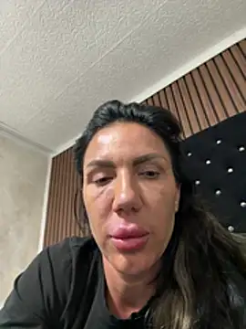 SelineVelvet Adlı Modelin Canlı XXX Sohbeti