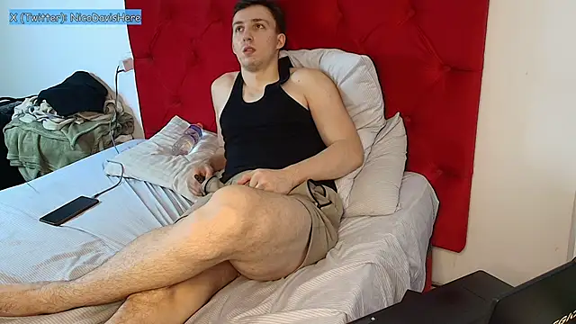 NicoDavisOfficial's Live XXX Chat