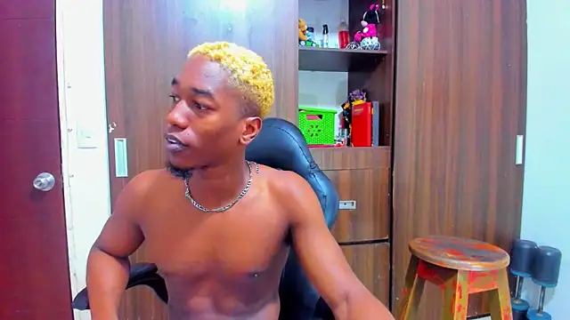 Chat +18 de Dreamastercum_ ao vivo