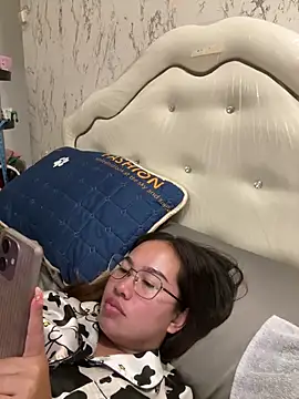 Ponthip Live XXX Chat
