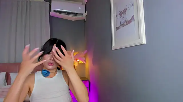 AmedeeaBanks Chat XXX in diretta