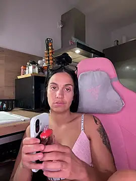 LaPetiteKim Live XXX-chat