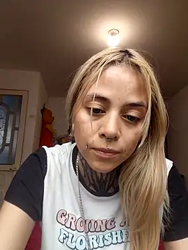 Chat +18 de sofigirlgold ao vivo