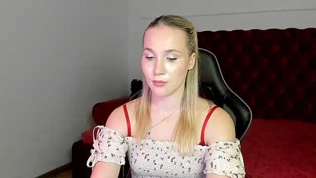 ElaraVoltage Chat XXX in diretta