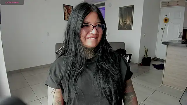 Unatatuada – Naživo XXX chat