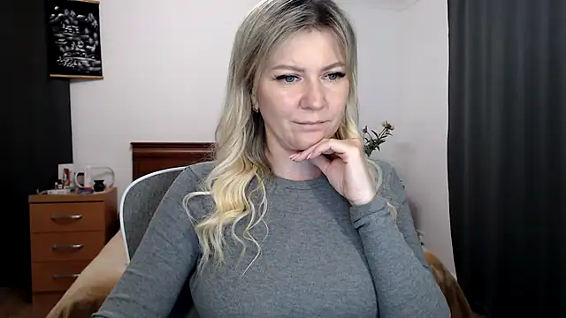 ParadiseAlina's Live XXX Chat