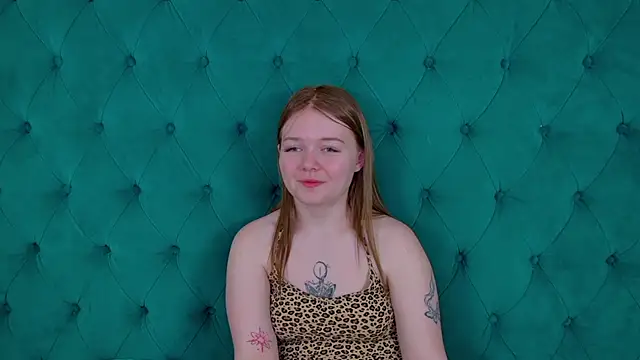 ElinaVale Chat XXX in diretta