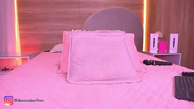 danna_berlin_ élő XXX-chatje
