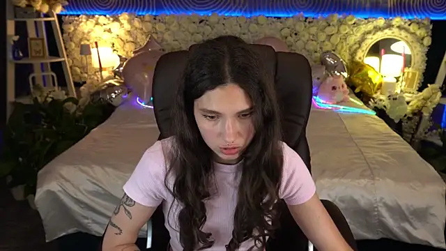 BabyFlowerr: онлайн-секс-чат
