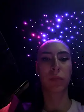 دردشة pleasure_of_life الجنسية المباشرة