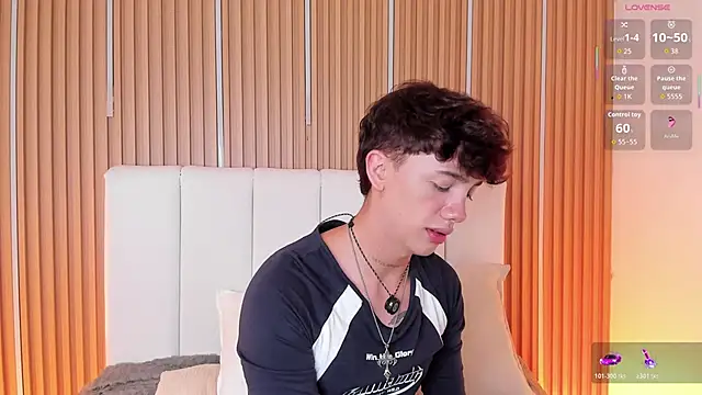 Tomy_Rox লাইভ XXX চ্যাট