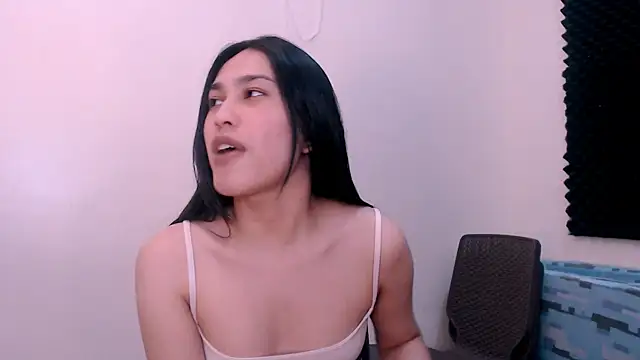 Chat +18 de goddess_athena69 ao vivo