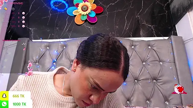 LAILAGUMMY's Live XXX Chat