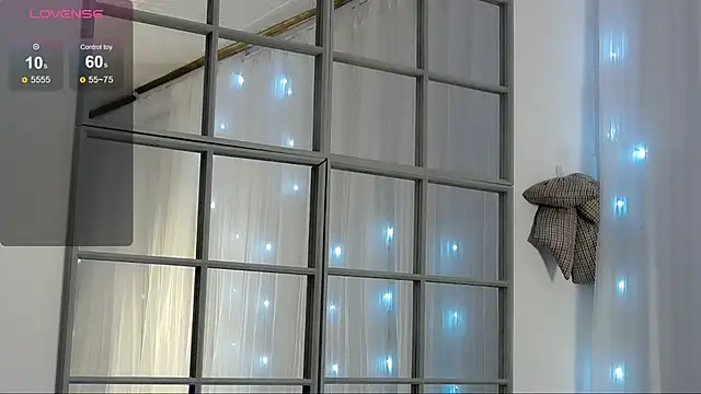 XXX chat uživo modela SarahRaynex