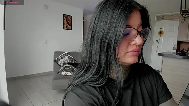 Chatroom XXX en direct de Unatatuada