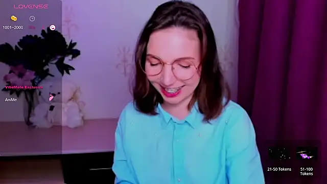 KindHazelHere_ live XXX chat