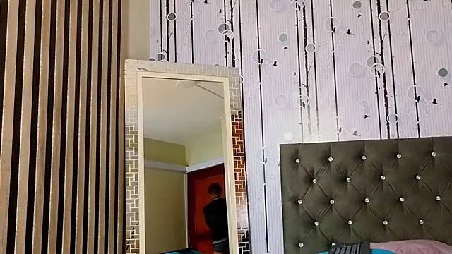 Alex_Bloom XXX чат на живо