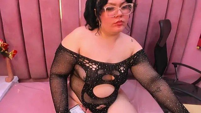 Sweet_Nova_ Chat XXX live