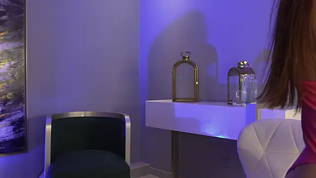 NaomiSainzのライブXXXチャット