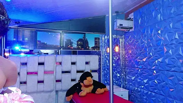 Živý XXX chat AlecciaNova