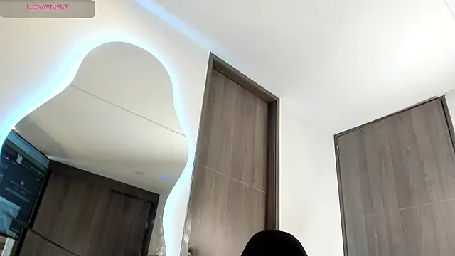 XXX chat uživo modela Dimitri_Bass