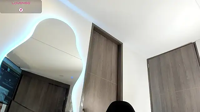 Dimitri_Bass 即時 XXX 聊天