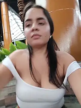 Julieth_hot-69: απευθείας συνομιλία ΧΧΧ