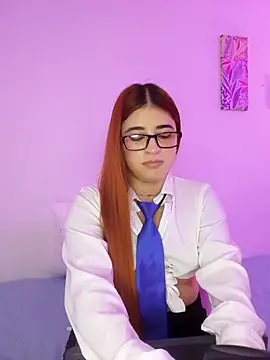martina_connor1 Adlı Modelin Canlı XXX Sohbeti