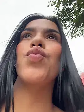 Chatroom XXX en direct de Melissa_Rendon