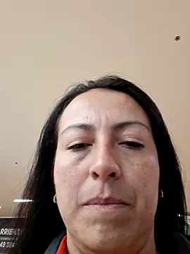 Chat +18 de Lauryn_Jones ao vivo